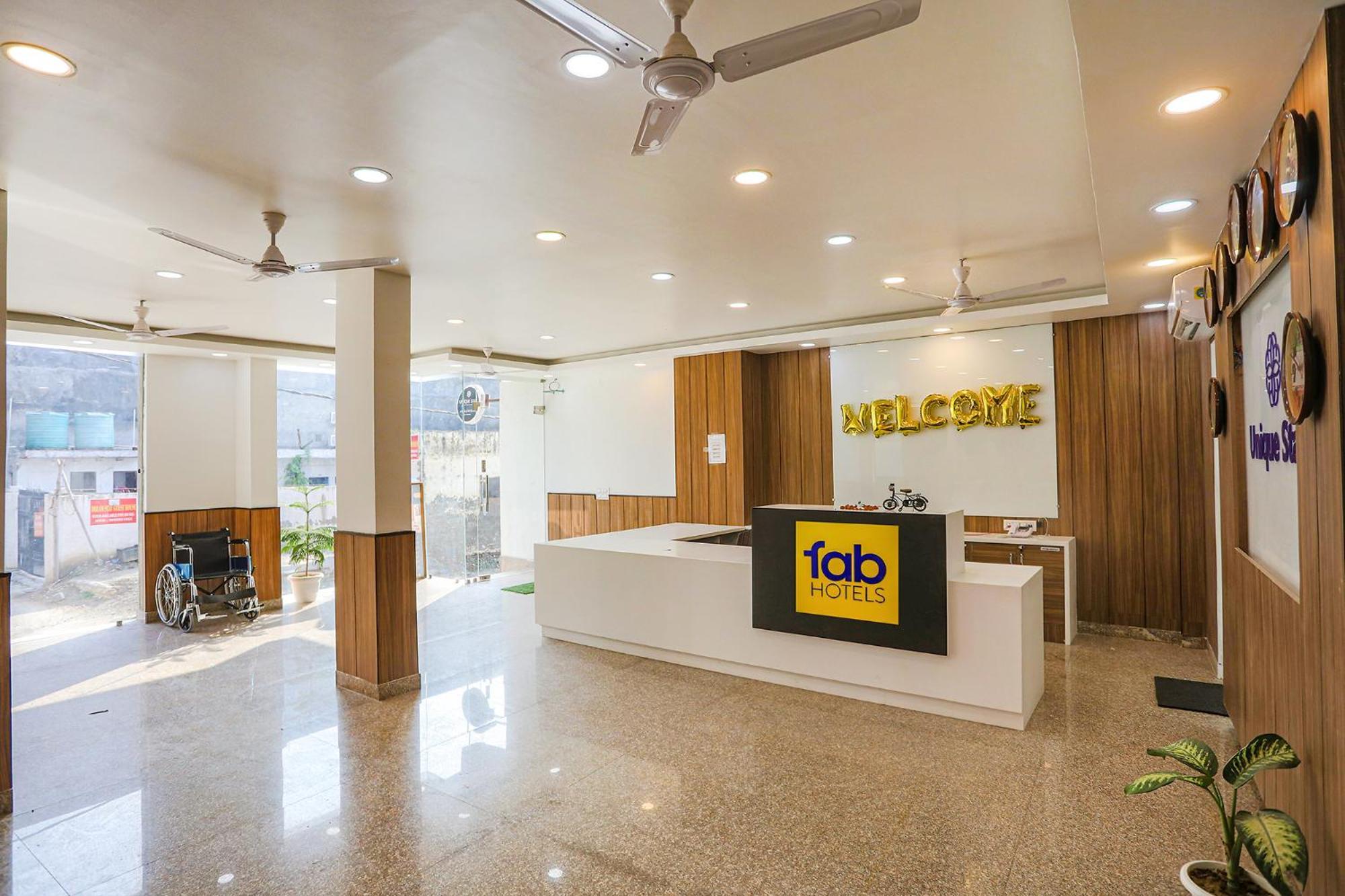 Fabhotel Unique Stay ノイダ エクステリア 写真