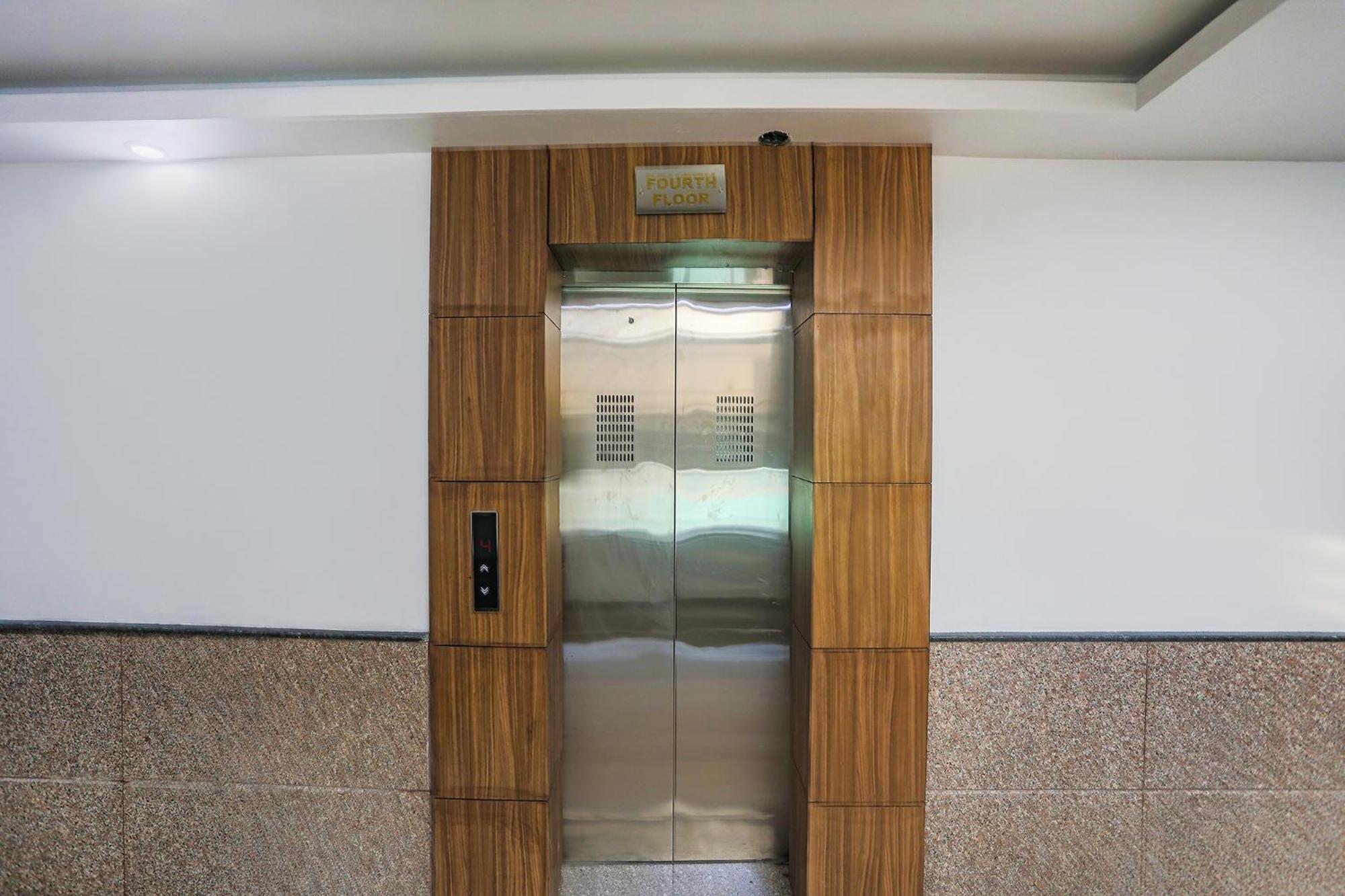 Fabhotel Unique Stay ノイダ エクステリア 写真